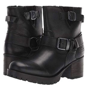 Bullboxer Betty Boot